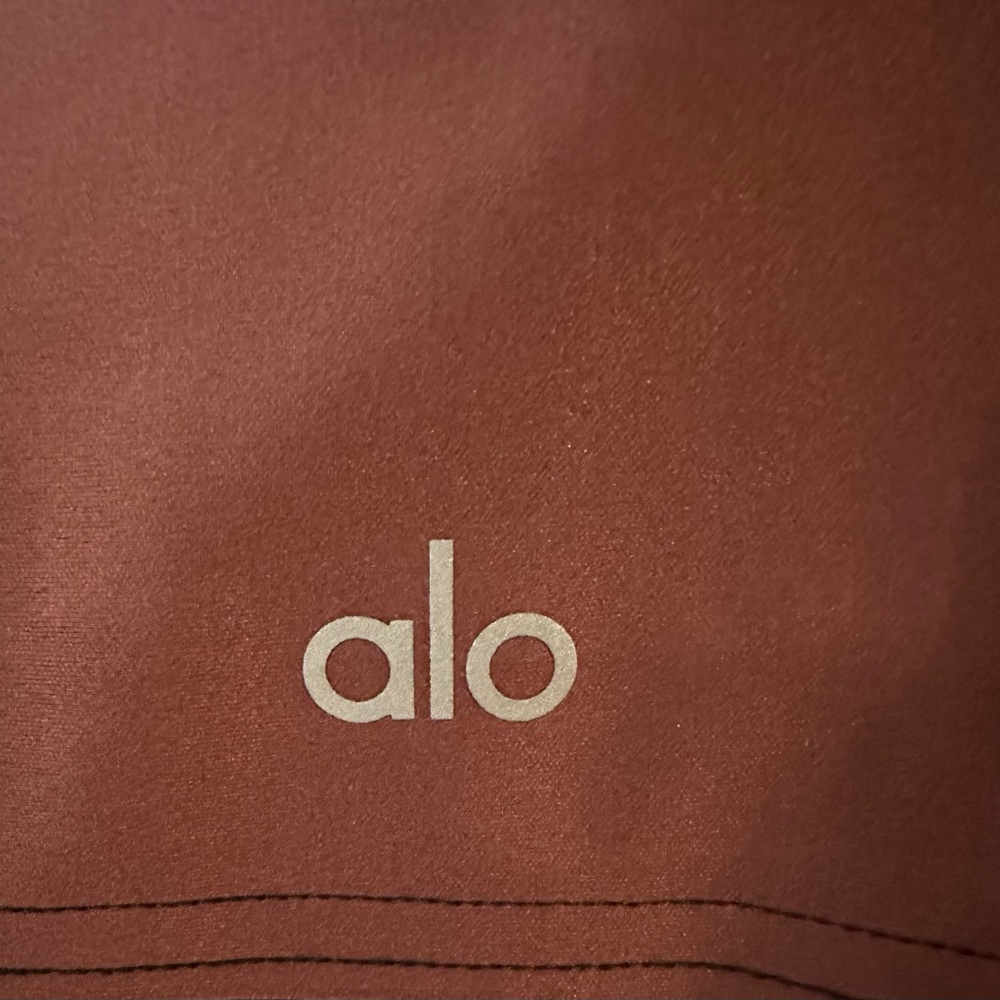 Alo Airlift Redefine Set Burgundy Truffle Sz S - Picture 8 of 14